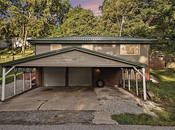 502 Dundee Road, Smithville, MO 64089