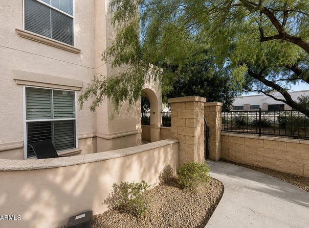 14575 W MOUNTAIN VIEW Boulevard, Surprise, AZ 85374