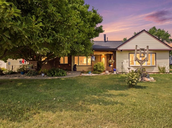 6113 E Musgrove Highway, Sunfield, MI 48890