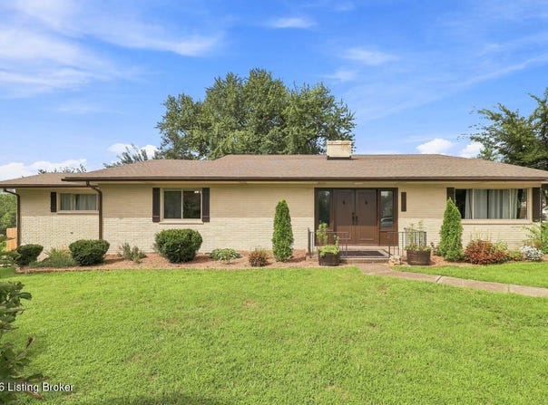 4525 Scottsville Rd, Floyds Knobs, IN 47119