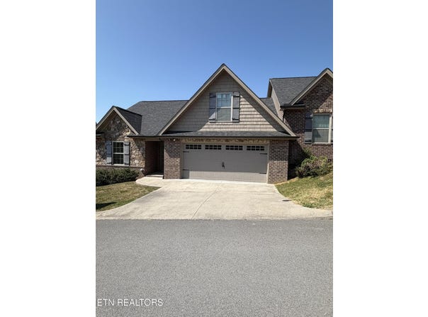 171 Stonefield Drive, Harrogate, TN 37752