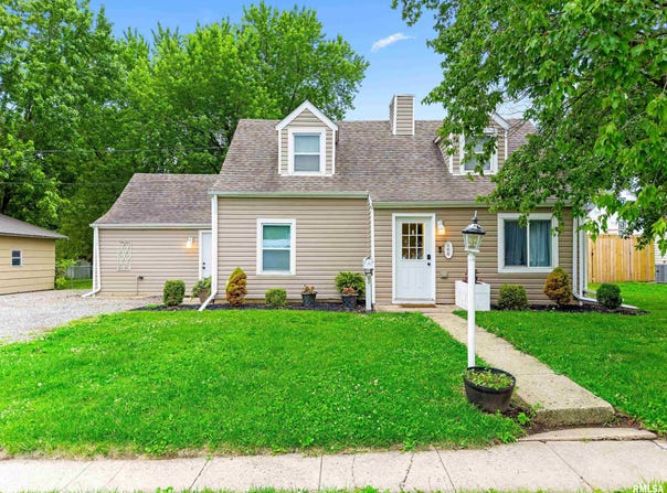 406 E BULLOCK Street, Eureka, IL 61530