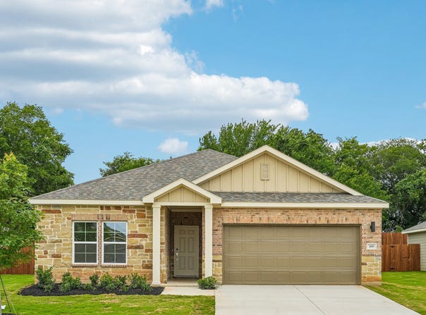369 Declan Street, Springtown, TX 76082