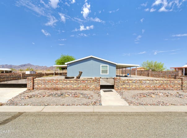 49594 Emerald Ave, Quartzsite, AZ 85346