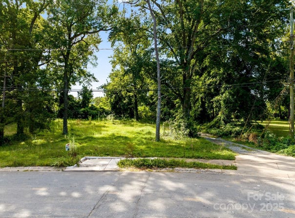 545 Dawn Circle, Charlotte, NC 28213