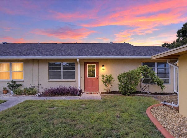 1904 CANTERBURY Lane, SUN CITY CENTER, FL 33573