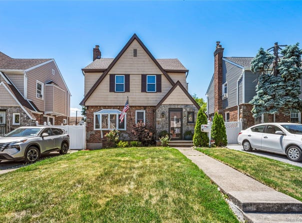 16648 24th Road, Whitestone, NY 11357
