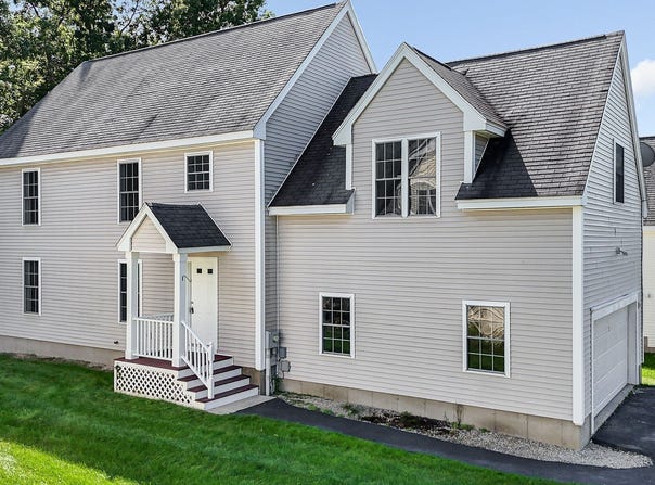 118 Barbara Ln, Hudson, NH 03051