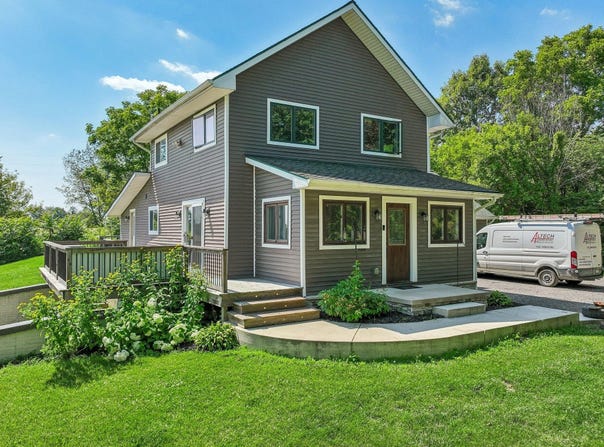 10120 Noggles Road, Manchester, MI 48158