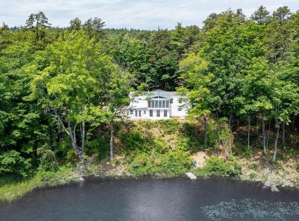 60 Brookside Avenue, Albany, NH 03818