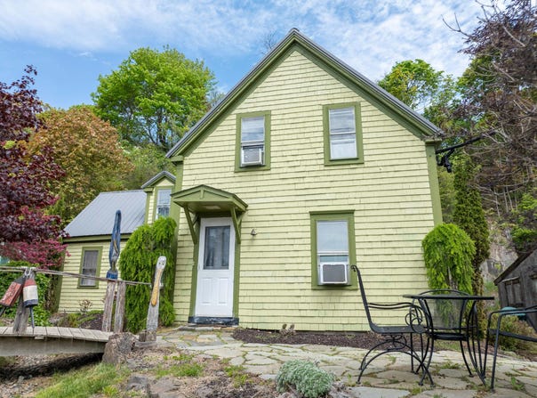 19 Sullivan Street, Eastport, ME 04631