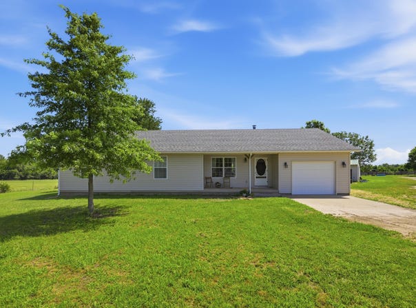 4601 Starling Road, Pierce City, MO 65723