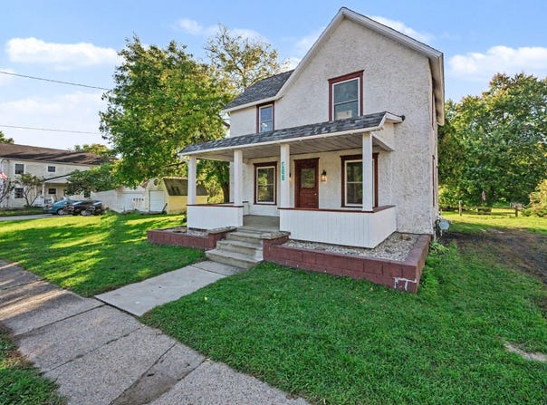 411 N Augusta Drive, Augusta, MI 49012