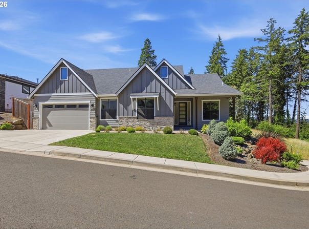 2153 MAJESTIC Pl, Eugene, OR 97403