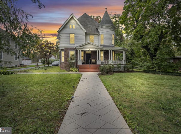 1924 MARKET Street, CAMP HILL, PA 17011