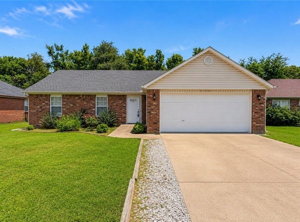 20676 Highland Drive, Springdale, AR 72764