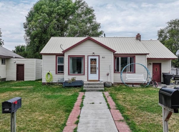 302 S 1ST W W, Grace, ID 83241