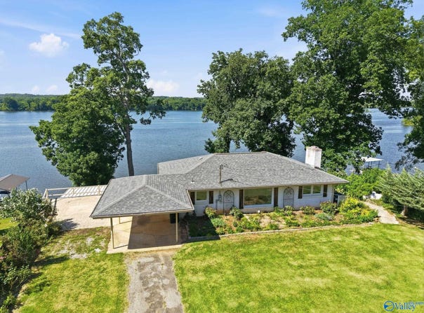 703 Carter Drive, Tuscumbia, AL 35674