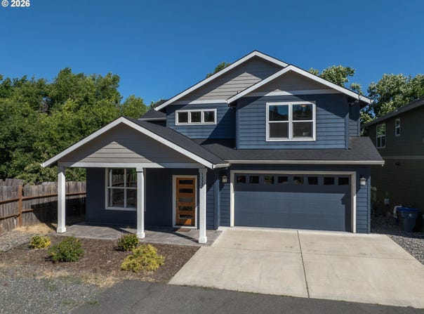 1332 WASCO St, HoodRiver, OR 97031
