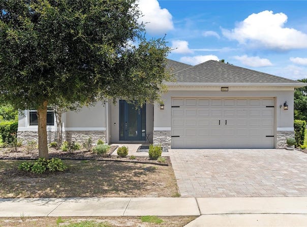 8113 BRIDGEPORT BAY Circle, MOUNT DORA, FL 32757