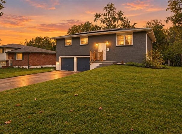 912 Colbern Drive, Belton, MO 64012