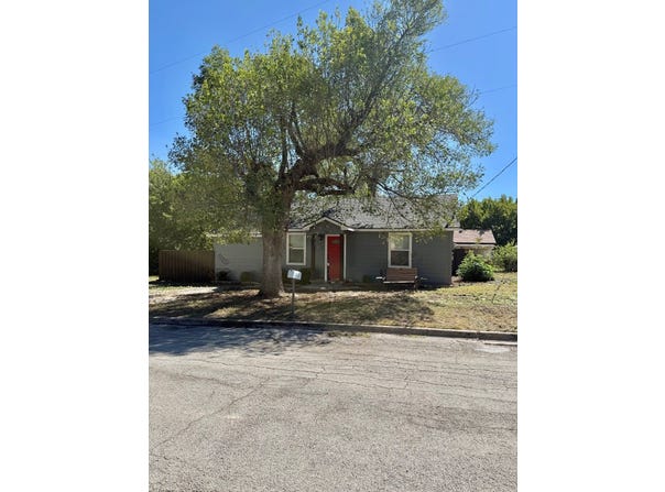 505 Cummins Street, Bowie, TX 76230
