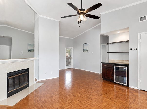 400 Pebble Way, Arlington, TX 76006