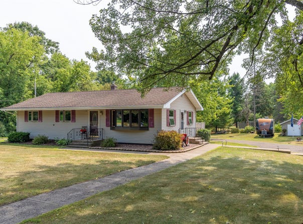 920 Menasha Avenue E, Ladysmith, WI 54848