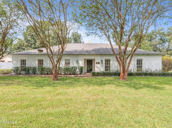 106 Riverview Road, Lafayette, LA 70503