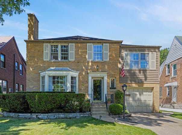 731 Selborne Road, Riverside, IL 60546