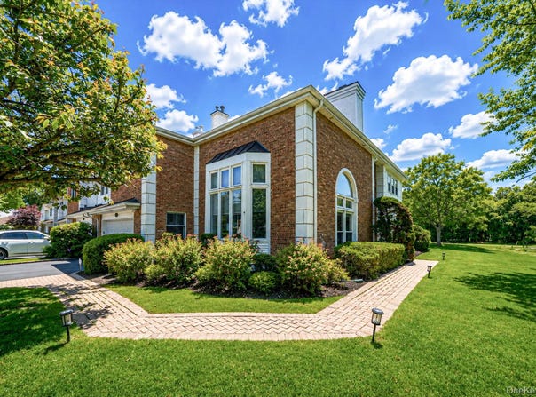 86 Hamlet Drive, Commack, NY 11725
