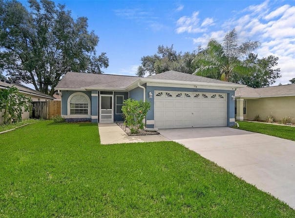 13616 LARAWAY Drive, RIVERVIEW, FL 33579