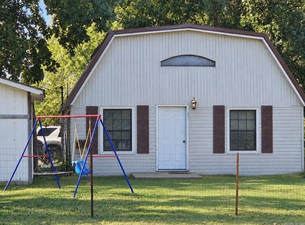 157 E Warren Street, Piggott, AR 72454