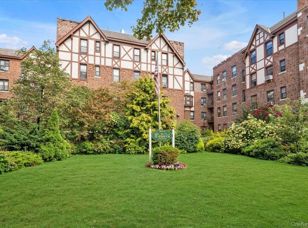160-15 Powells Cove Boulevard, Beechhurst, NY 11357