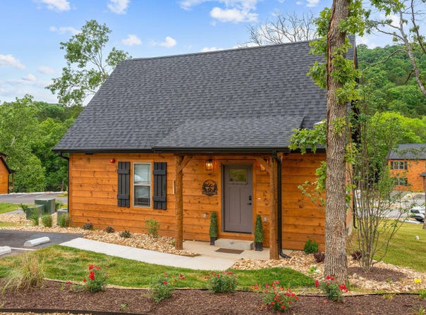 117 Hillside Pass, Hollister, MO 65672