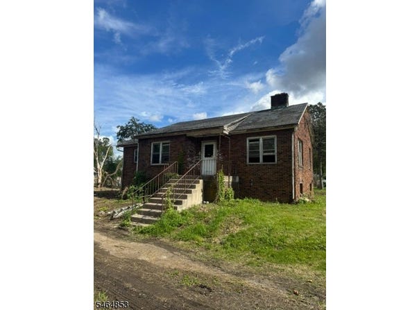 1401 Chestnut St, Pohatcong Twp., NJ 08865-3705