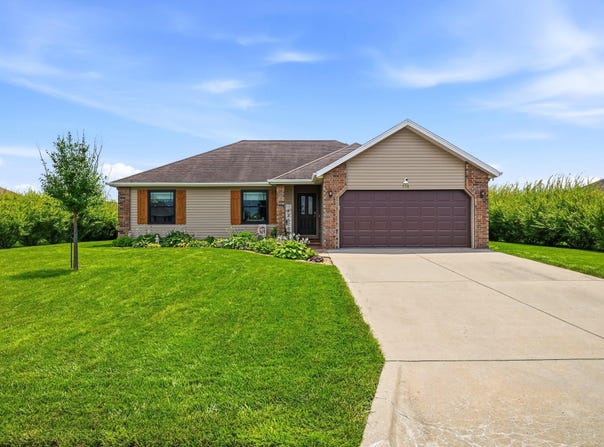 710 W Lexington Circle, Clever, MO 65631