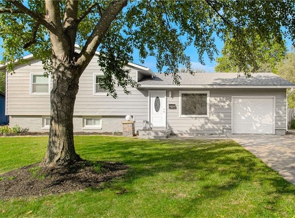 10006 Benson Street, Overland Park, KS 66212