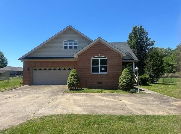 4071 Dixie Bee Line Highway, Trenton, KY 42286