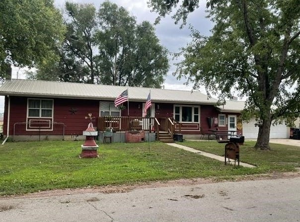 910 Hughes, Cherokee, IA 51012
