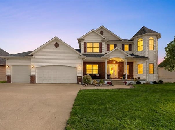 5185 Elderton Drive, Marion, IA 52302