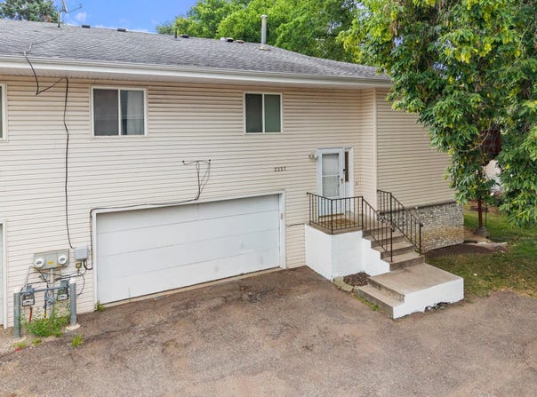 2227 Old County Road 34 Place, Burnsville, MN 55337