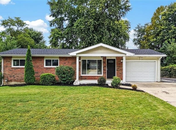34 Highland Drive, St Charles, MO 63303