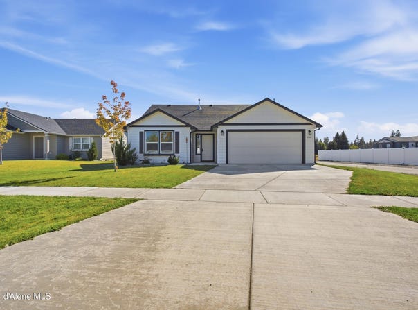 16161 N Hadley Loop, Rathdrum, ID 83858