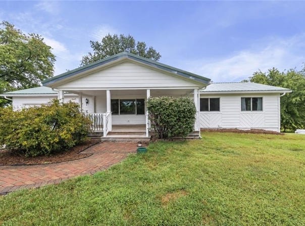 10465 N Highway, Orrick, MO 64077