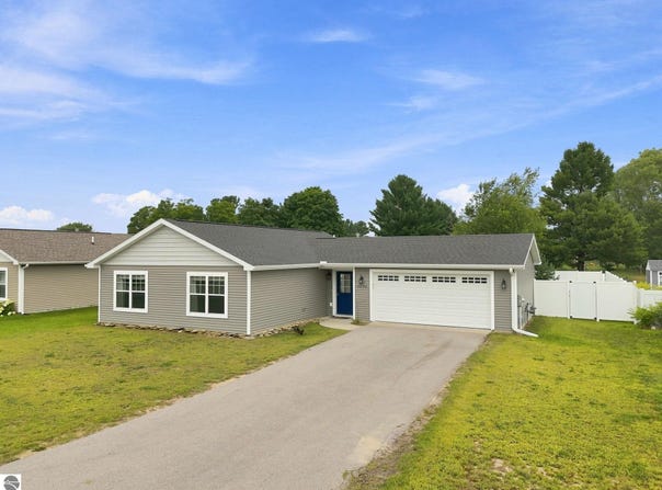 4950 Meadowlark Lane, Traverse City, MI 49685