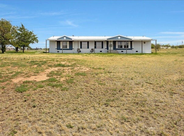 8910 Adair Drive, Amarillo, TX 79108-1985