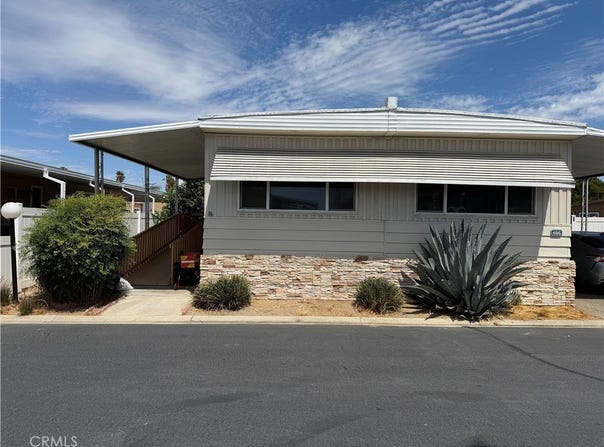 3825 Crestmore, Riverside, CA 92509