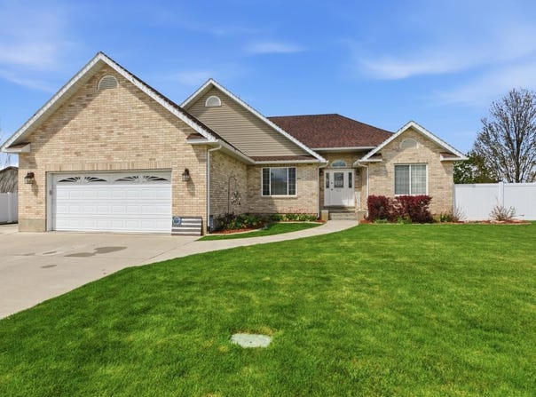 1075 DOUBLE EAGLE Cir, Preston, ID 83263