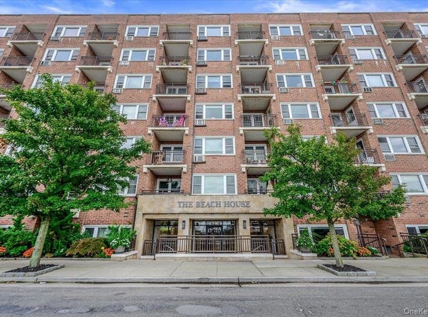740 E Broadway, Long Beach, NY 11561